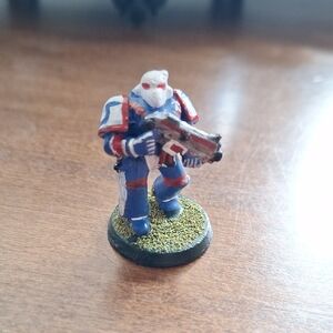 Painted Warhammer Space Marine Miniature Soldier Figurine